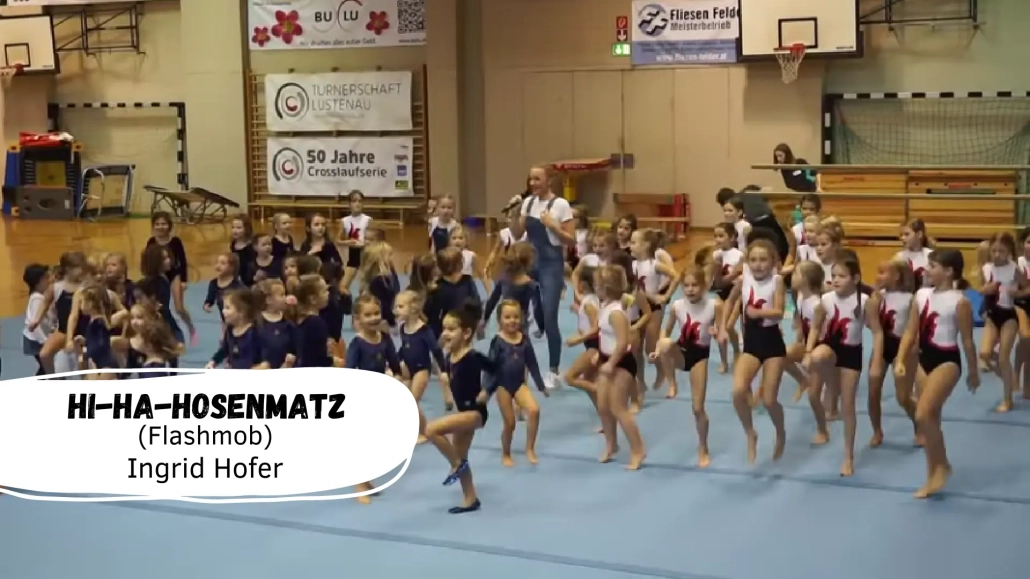 Tanzgruppe in einem Sportzentrum.