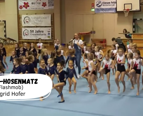Tanzgruppe in einem Sportzentrum.